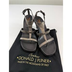Donald Pliner Timera Pewter Leather T Strap Strappy Sandals Made in Italy 9